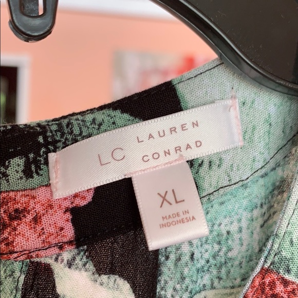 Top - Picture 4 of 4